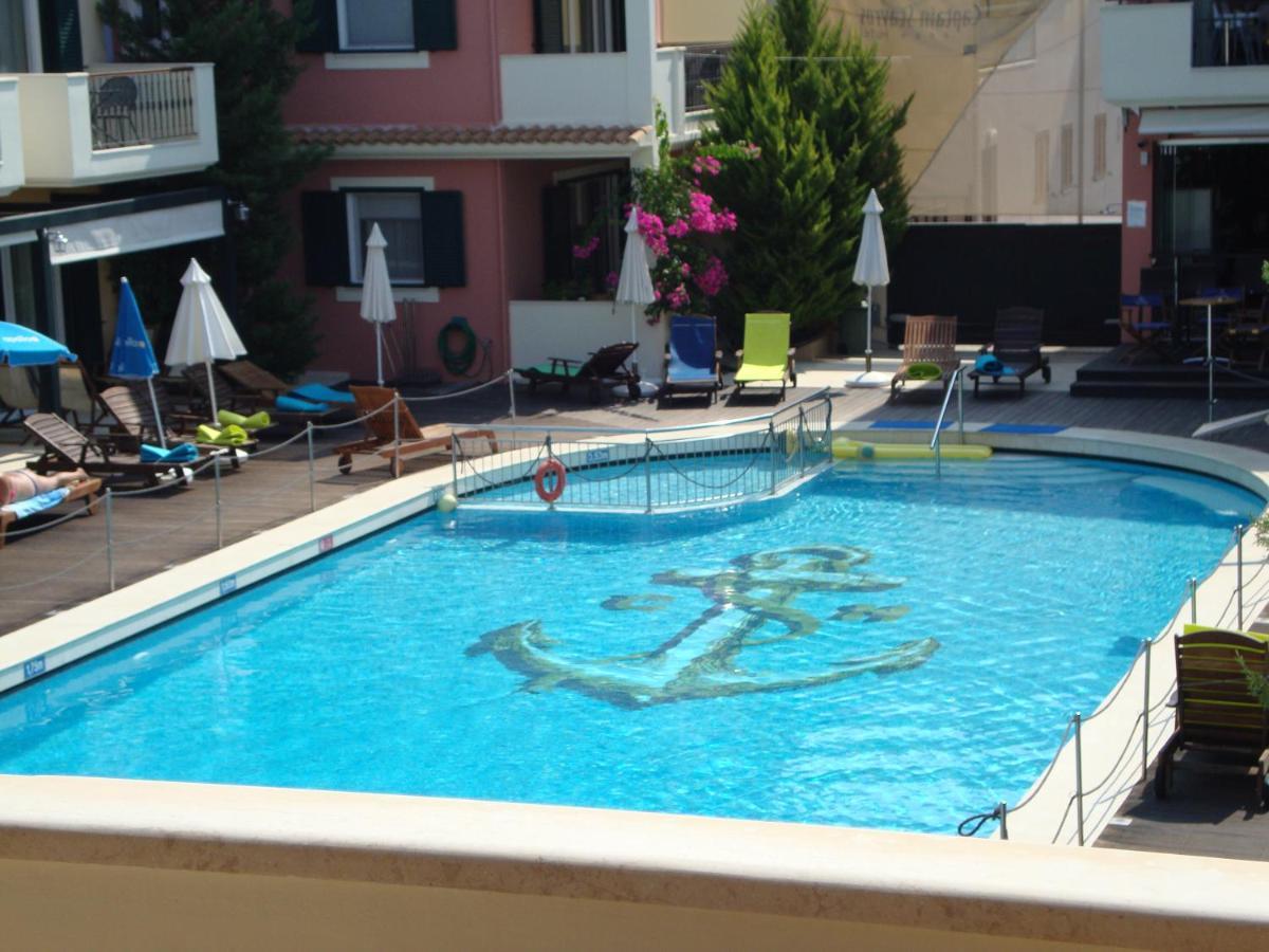 Captain Stavros Hotel 奈德里 外观 照片